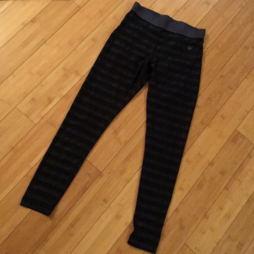 Black striped yoga pants